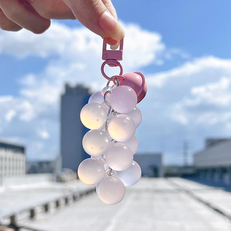 Acrylic Grape Bunch Keychain: Cute Couple Bag Charm & Creative Car Keyring for Women