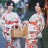 Dámské japonské kimono a yukata šaty pro formální fotografování