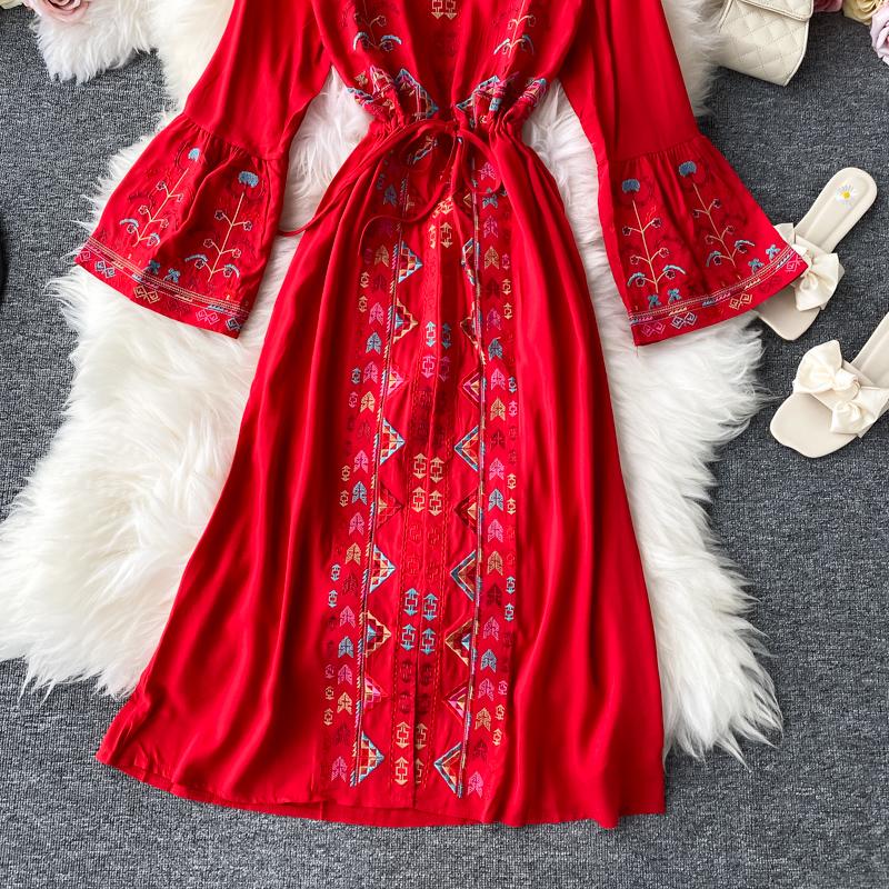 New Fashion Dress Women V Neck Contrast Color Embroidery Design Flare Sleeves A-line Long Female Dresses
