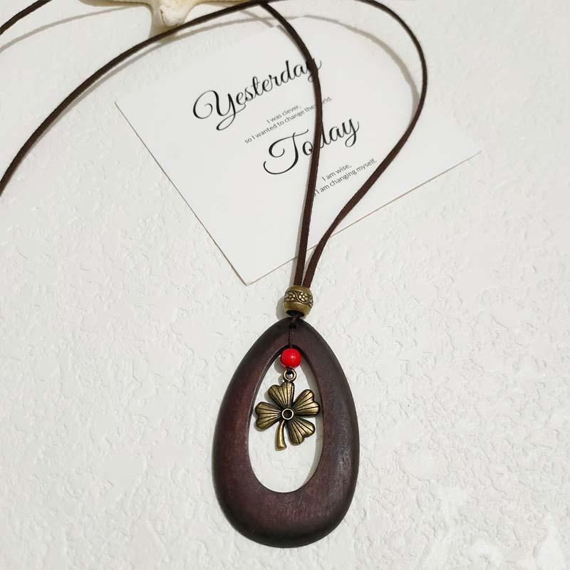 New Chinese Zen long four-leaf clover sweater chain cotton and linen accessories ethnic style wooden eldest daughter necklace