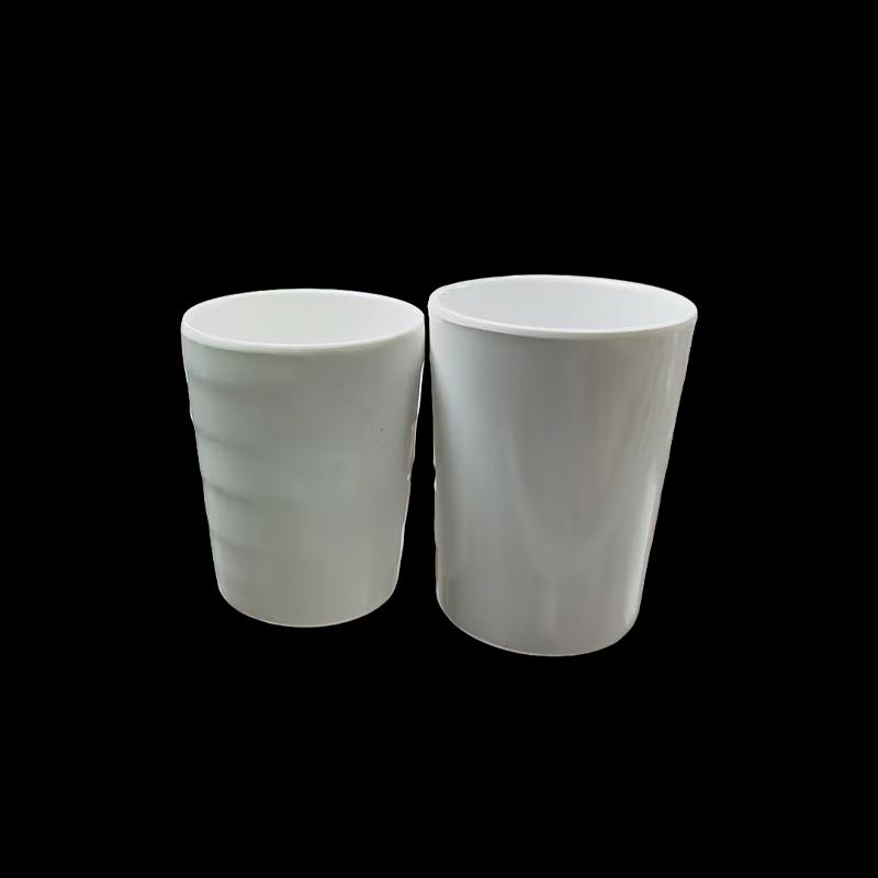 Weißer Melaminharz-Wasserbecher