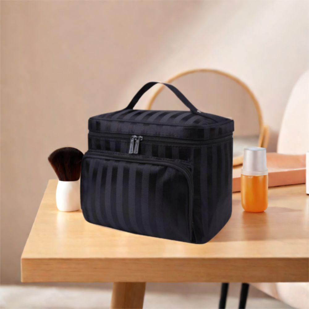 Waterproof Makeup Bag Hand-held Travel Organizer Fashionable Toiletry Bag  for Home