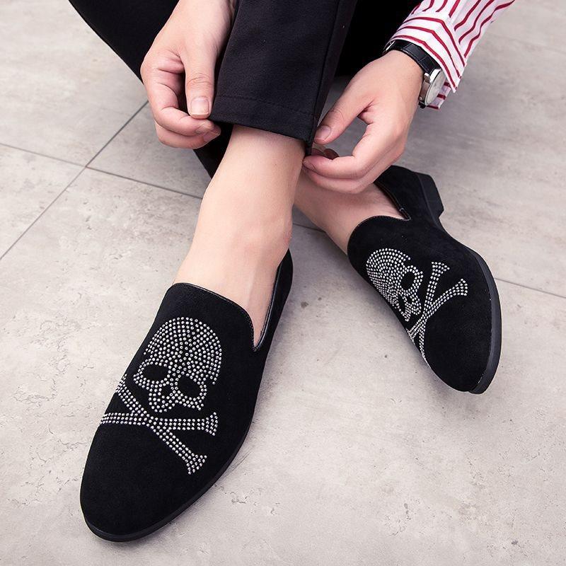 Trendy Shoes for Men  British Breathable Men Casual Shoes, Korean Version Trendy Youth, Bean Shoes  Pointed Leather Shoes