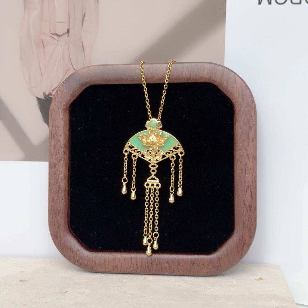 Retro Flower Pendant Gold Necklace Chinese Style Tassel Design Exquisite Luxury Style Court Style Butterfly Jewelry Women