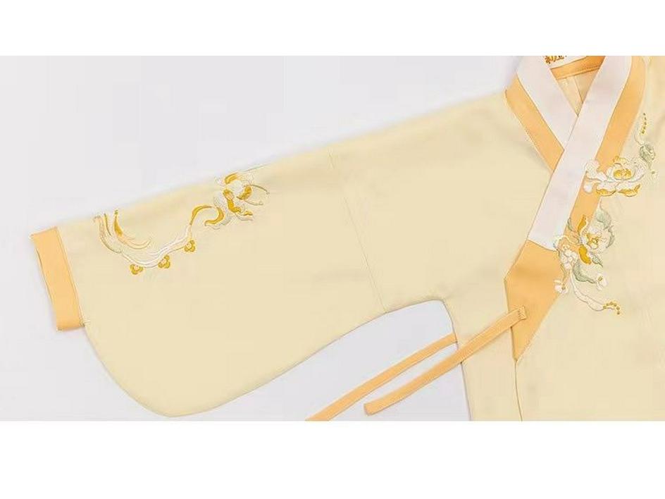 Children's Ming Dynasty Style Hanfu: Little Autumn Girl's Shirt and Skirt with Collar and Tag for Spring and Autumn