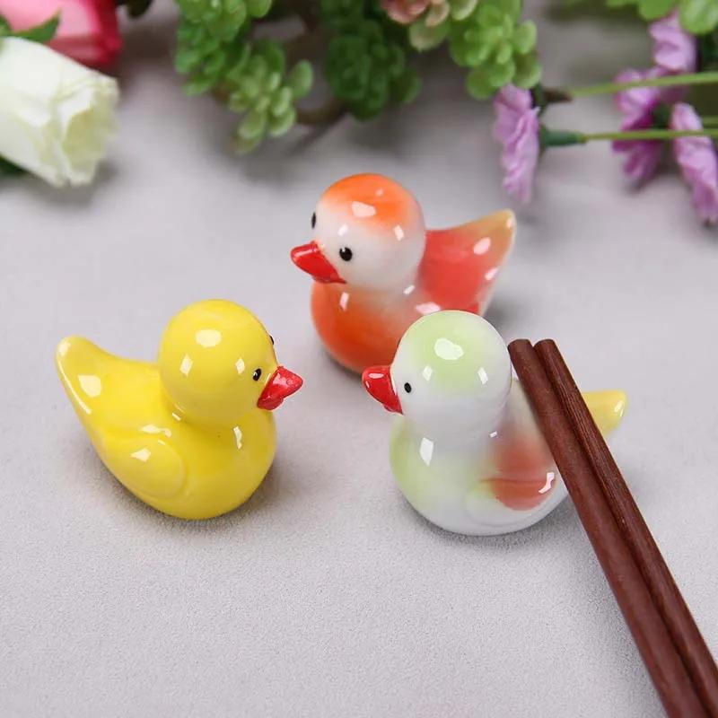 1-4pcs Funny Duck Ceramic Crafts Chopstick Shelf Cute Healing Series Office Decompression Ceramic Duck Ornament For Home