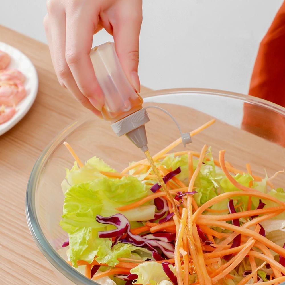4Pcs Mini Plastic Sauce Vinegar Squeeze Bottle Seasoning Salad Dressing Containers Outdoor Portable Barbecue Spice Kitchen Tool