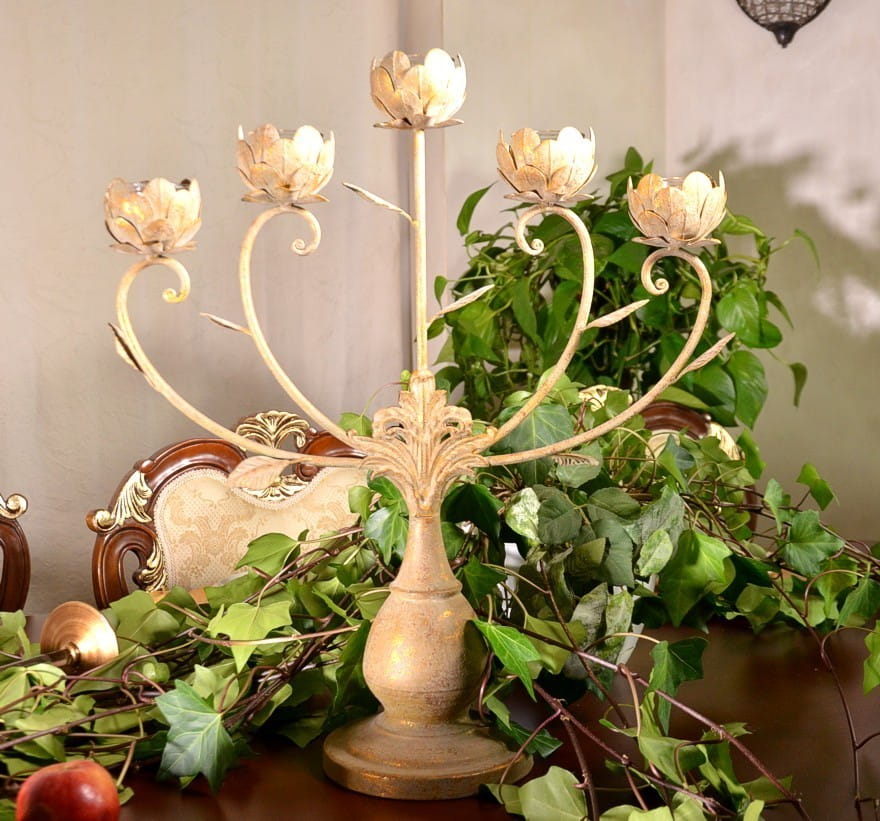 Goldener Kerzenständer für 5 Kerzen im Glamour Chic Stil
