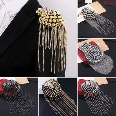Broșe și accesorii pentru corp