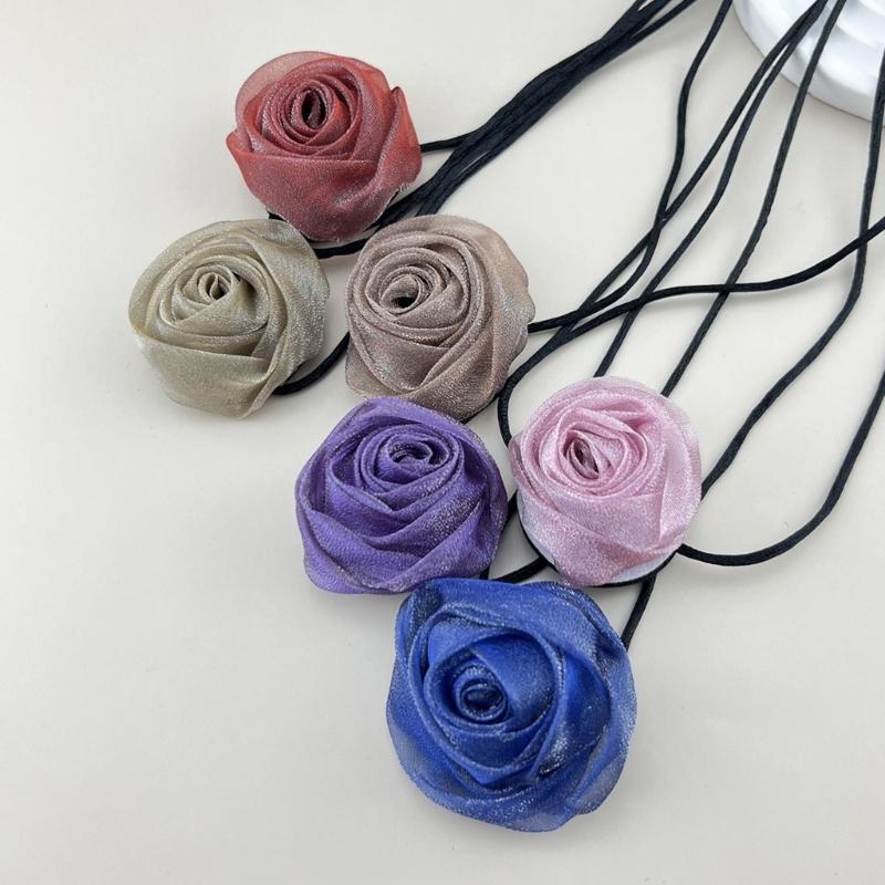 Stylish Rose Pendant Necklace Colorful Floral Shape Clavicle Chain Fashionable Jewelry Blossom Charm Neckchain Ornament