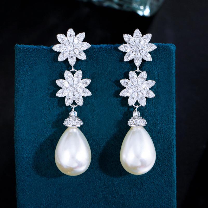 Needle Style Light Luxury Elegant Flower Pearl Earrings Celebrity Temperament Slightly Inlaid Zircon Earrings Ear Jewelry