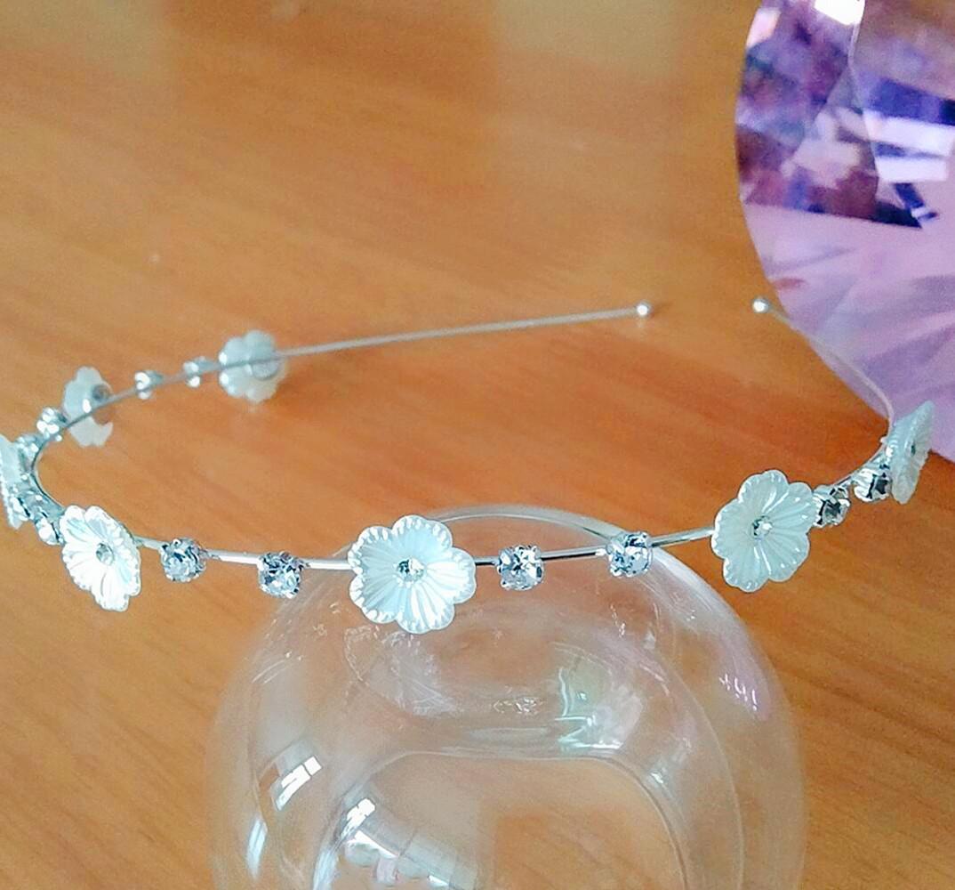 Elegant Rhinestone Flower Hair Tie for Children s Performance