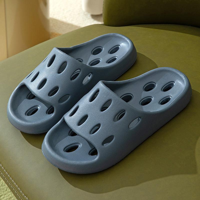 

В ванной дыры, протекающие тапочки, быстросохнущие домашние нескользящие и дезодорирующие домашние парные летние гостиничные легкие прохладные тапочки 44-45