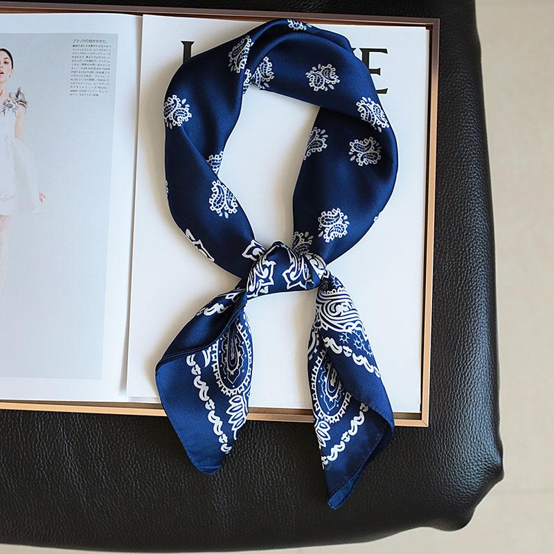 Fashionable Silk-Like Square Scarf Lightweight Stylish Versatile For Women Spring Autumn Casual Wear Neutral Colors Multi-Purpose Accessory