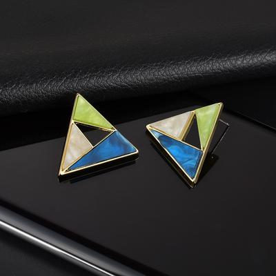 Stilvolle und einfache dreieckige farblich passende Ohrringe Damen vielseitige geometrische Nische Designgefühl personalisierte Ohrstecker