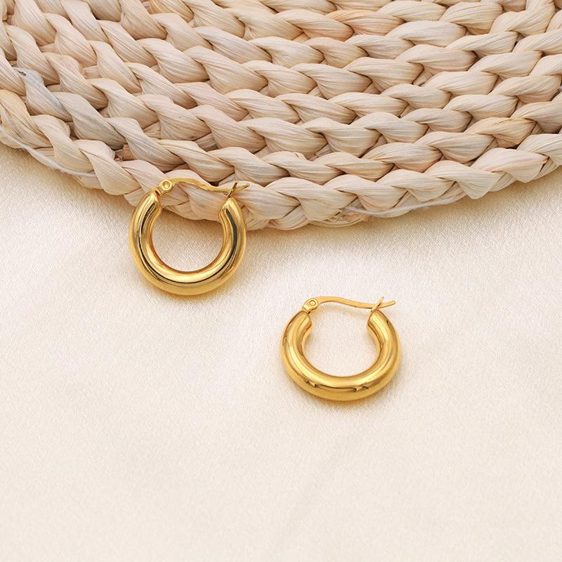 Merry Line 18K Gold-Plated Circle Earrings Women'S French Retro Popular Simple Titanium Steel Ear Buckles