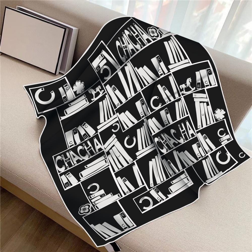 New Design Letters Flowers Printed Twill Silk Scarf Square Scarves Lady Wraps Kerchief Woman Neck Shawl Wraps Echarpes 90Cm