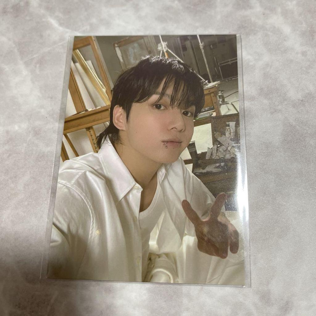 [USED] BTS JUNGKOOK GOLDEN bomber jacket with photo card