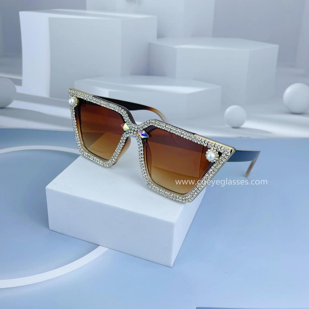 2022 Oversized Crystal Sunglasses Women Square Sunglasses Bling Rhinestone Sun Glasses for Woman Luxury Fashion Shade UV 400