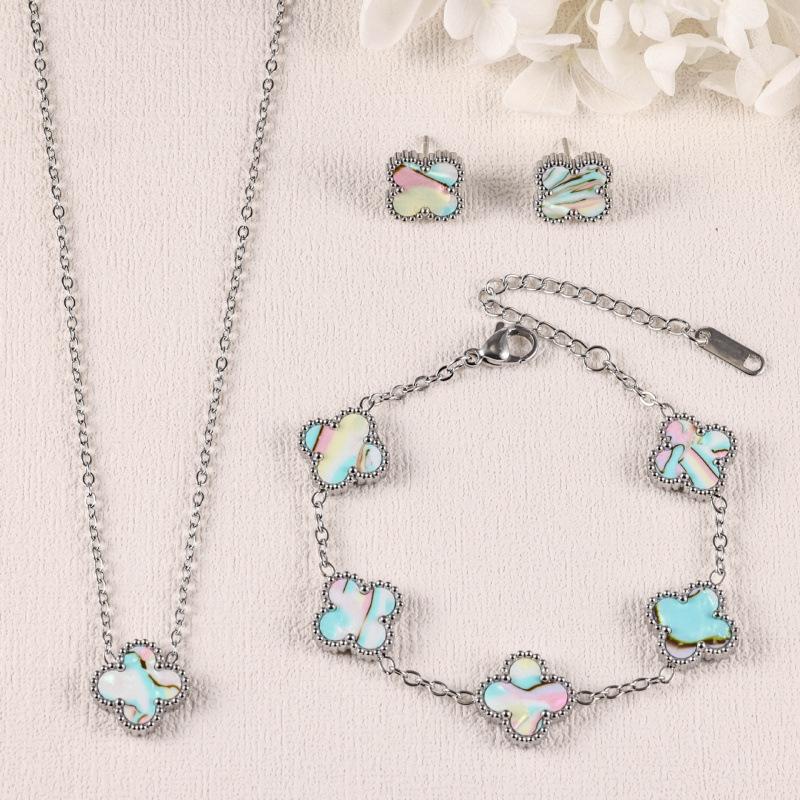Four-leaf Clover Three-piece Necklace Bracelet and Earring Set - A Luxurious Colorful Fashion Jewelry Set