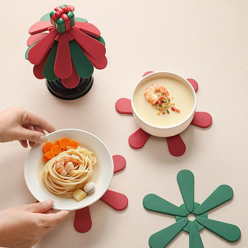 Christmas Tree Trivet Set - Heat-Resistant Silicone Coasters for Hot Pots, Plates & Teapots, Festive Table Decor