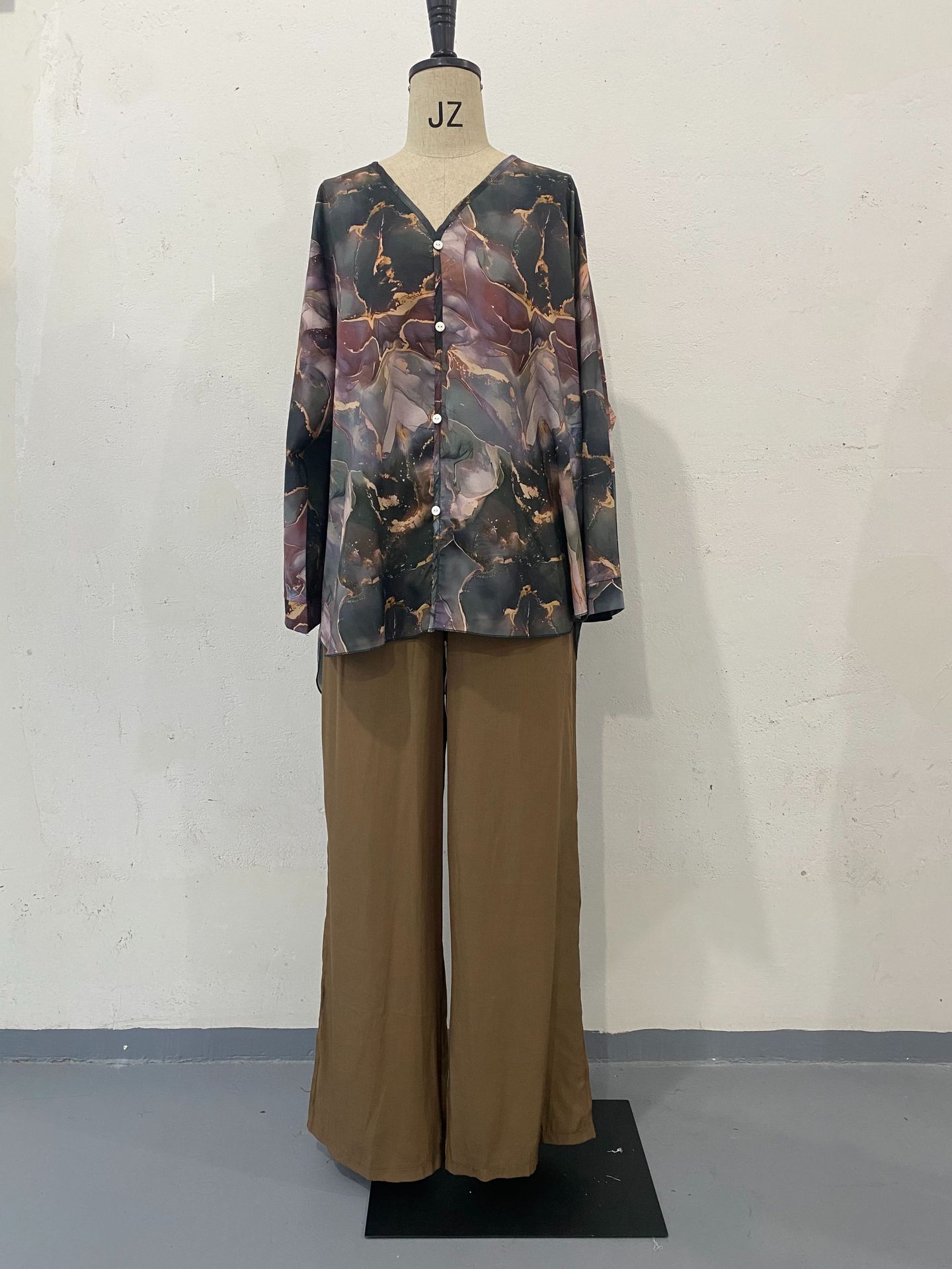 

Женская блузка свободного кроя с мраморным принтом и комплект брюк с широкими штанинами, зеленый, коричневый, бежевый повседневный наряд S