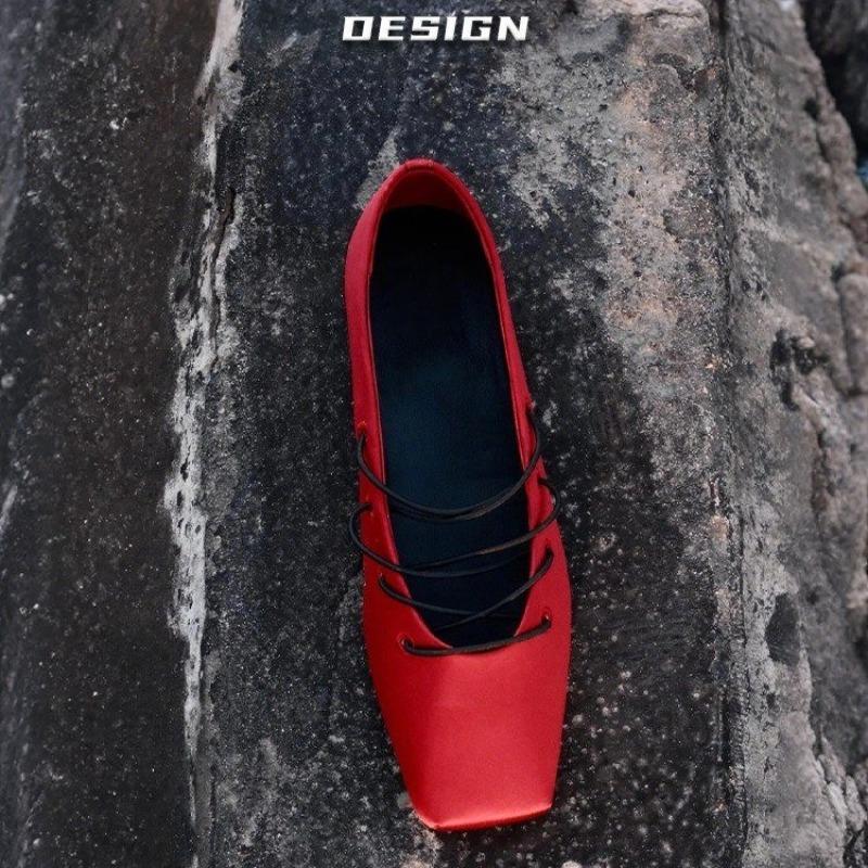 

Модная французская винтажная обувь Мэри Джейн с квадратным носком 2025 Лето Новая плоская обувь с мелким вырезом Женская 40 красный