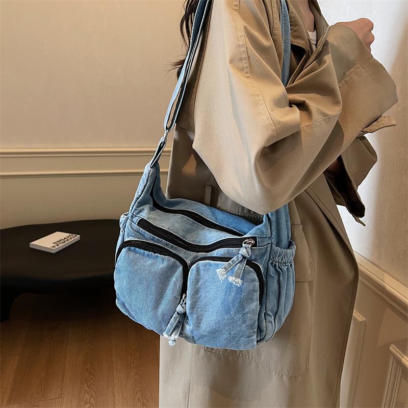 Denim Bag Women's Large Capacity Retro Lightweight Mail Carrier Bag Functional Sports Leisure Messenger Bag Student Backpack