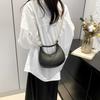 Einfarbige Temperament-Damentasche 2025 Trend Koreanische Version Sommer Neue Lässige Achseltasche Lässige Schulter-Sichelmondtasche