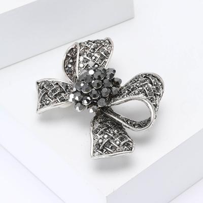 Beliebte Retro Legierung Strass Bogen Brosche Luxus Exquisite Damen Kleidung Brosche Ornament Pin