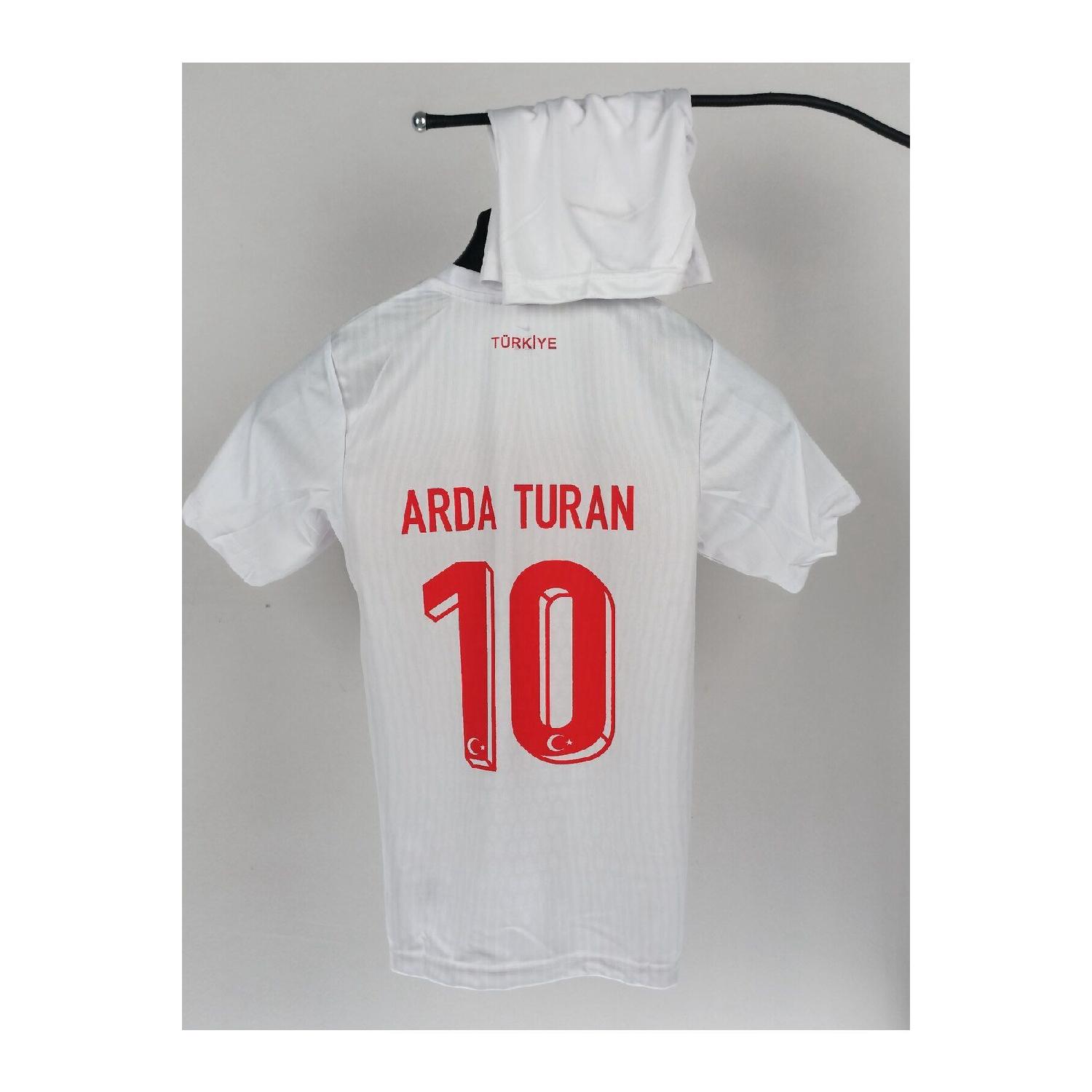 

Белое детское джерси Arda Turan Turkey Astroturf 3-4 Yaş чистый