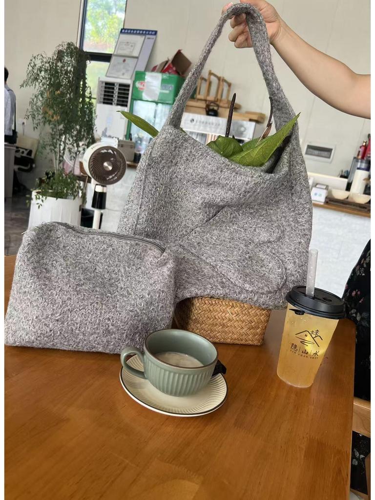 2025 Cross-border Lazy Style Wool Tote: Autumn/Winter Mother-and-Child Shoulder Bucket Bag