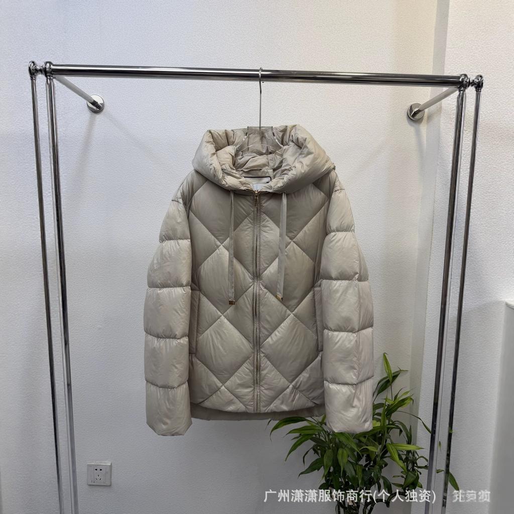 European Station Autumn and Winter New Fashion Hooded Short Rhombus Loose Large Size White Duck Down Ladies Warm Edition