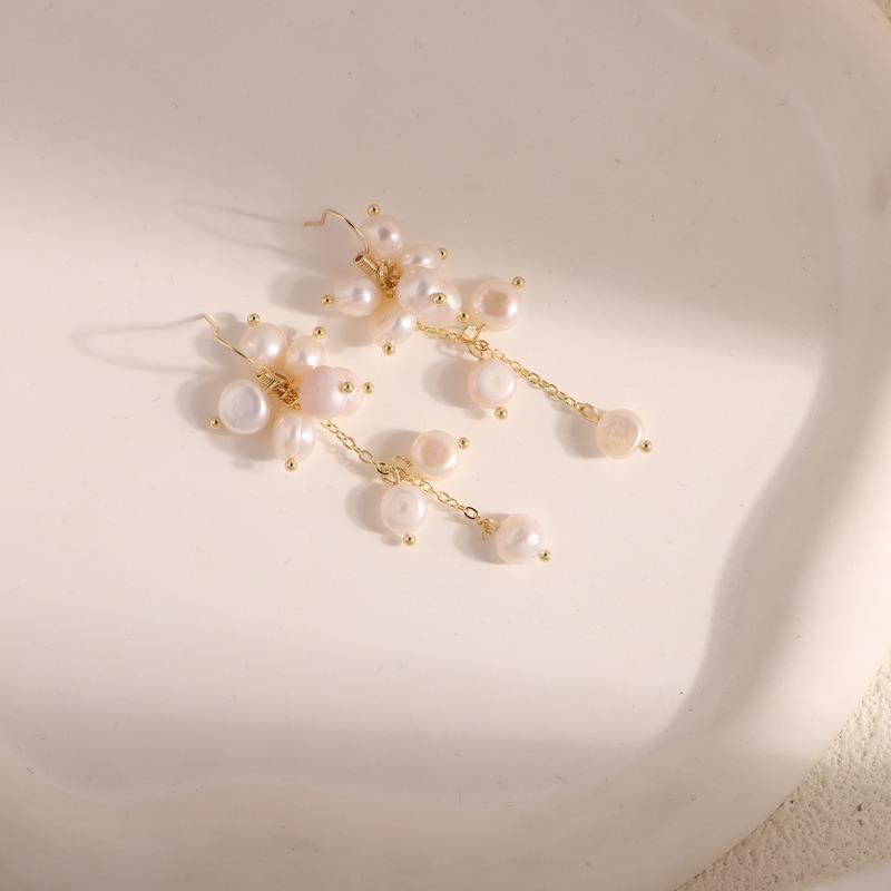 Trendy Natural Freshwater Pearl Asymmetric Tassel Drop Earrings Gold Plated Copper Bridal Jewelry For Women