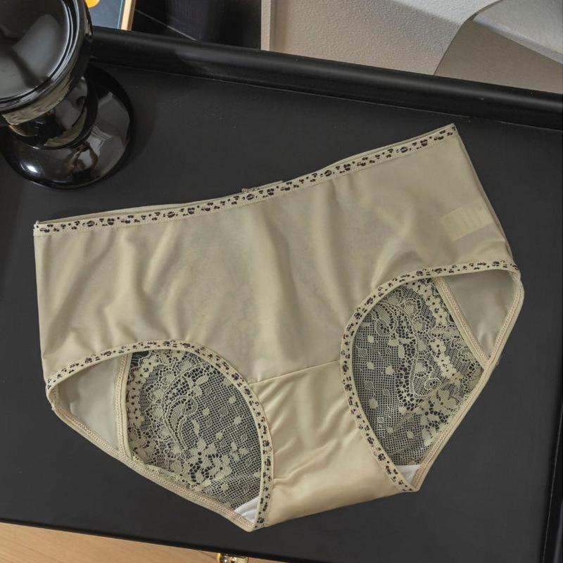 Ladies Spring and Summer Sexy Lace Hollow Jacquard Satin Triangle Briefs