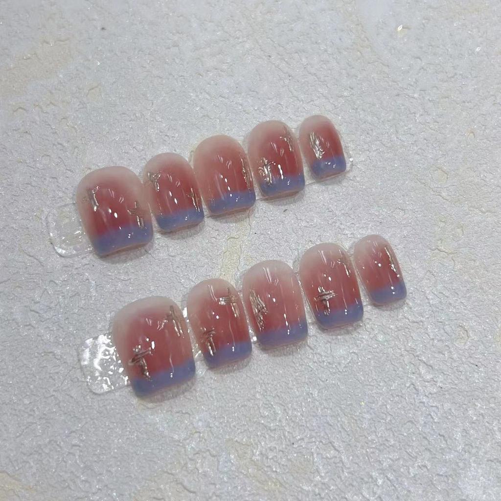 Wearing Nail Handmade Manicure Finished Fake Nail Patches In Autumn and Winter White Nude Blush French Flash Magic Mirror