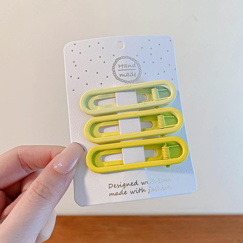 Pink Dopamine Hair Clip: Y2K Seamless Round Hairpin - Cute Small Side Clip for Women’s Bangs