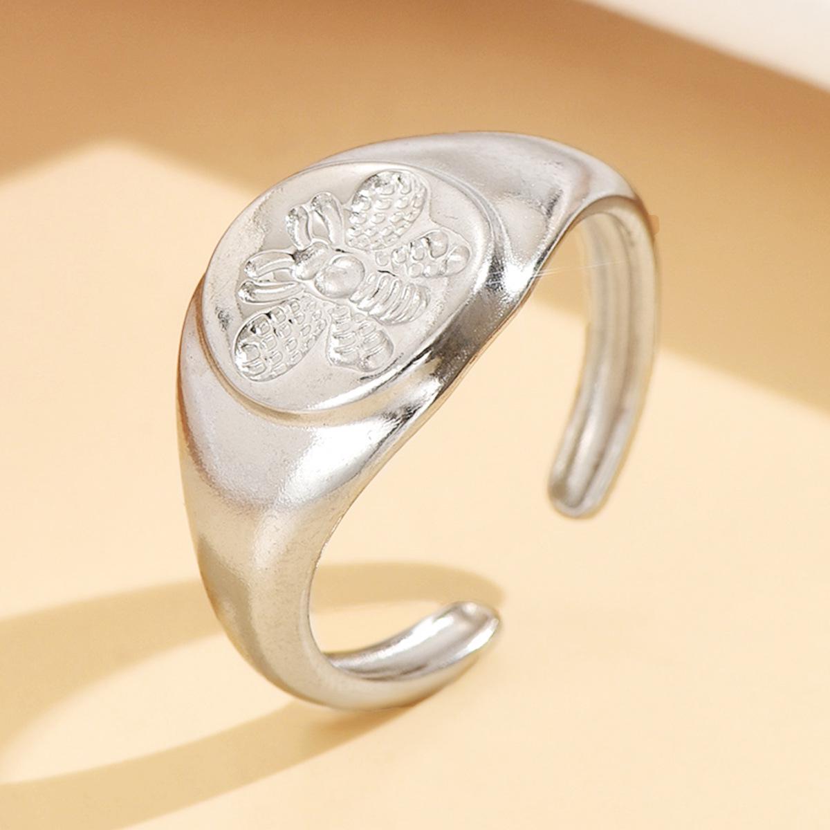 Women s High-End Retro Bee Pattern Stainless Steel Open Ring