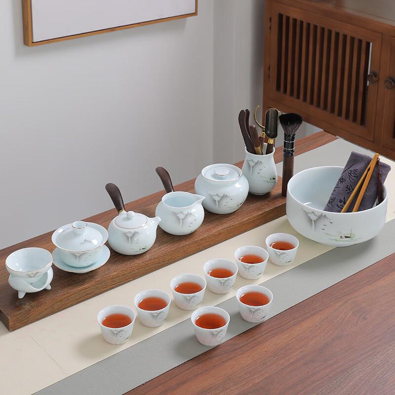 Chaxun 26-Piece Blue and White Porcelain Tea Set