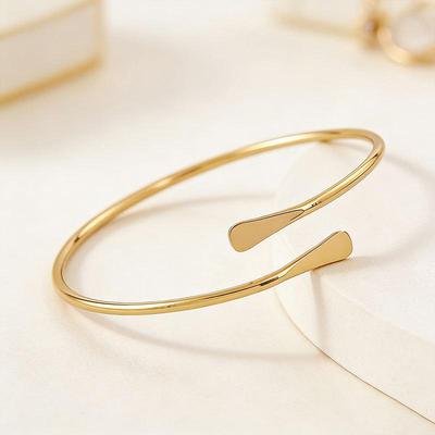 Elegant Adjustable Single-layer Bracelet: Exaggerated Temperament Hand Jewelry