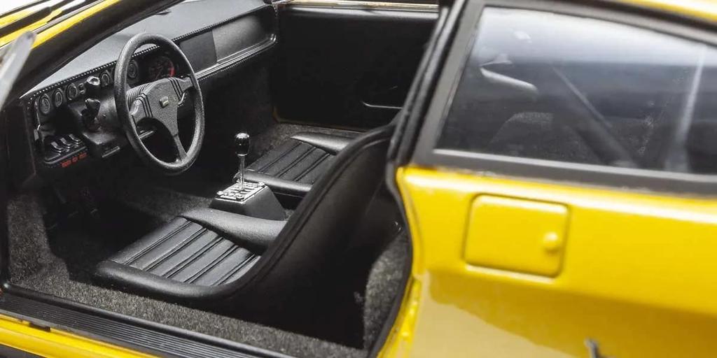 Kyosho Original Lamborghini Urraco Rally Yellow Finished Product 1/18