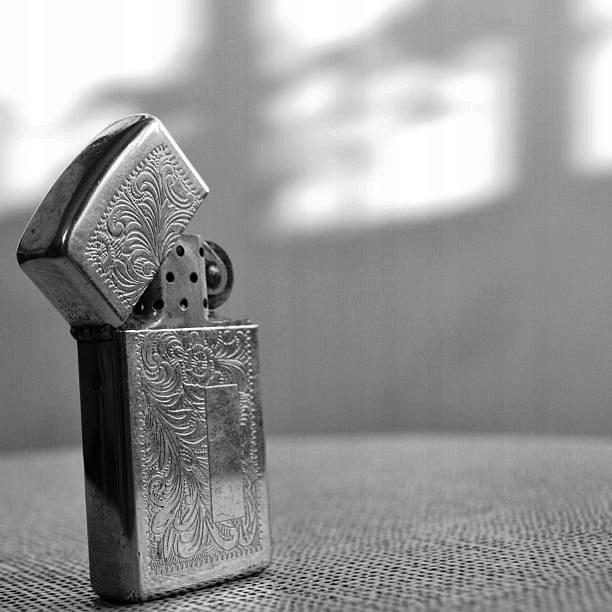 Zapalniczka Żarowa Zippo Brushed Chrome  1 Jet