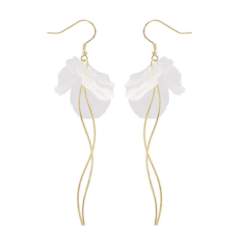 Корейские белые серьги-кисточки с лепестками: Тонкий, элегантный и универсальный. Идеально для круглых лиц, добавляет сказочный, атмосферный штрих.