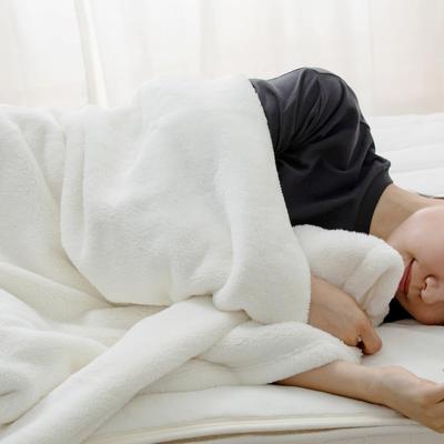 Iris Plaza Humidity-Regulating Premium Mink Fur Thick Blanket SD PMFTB-16200 Ivory