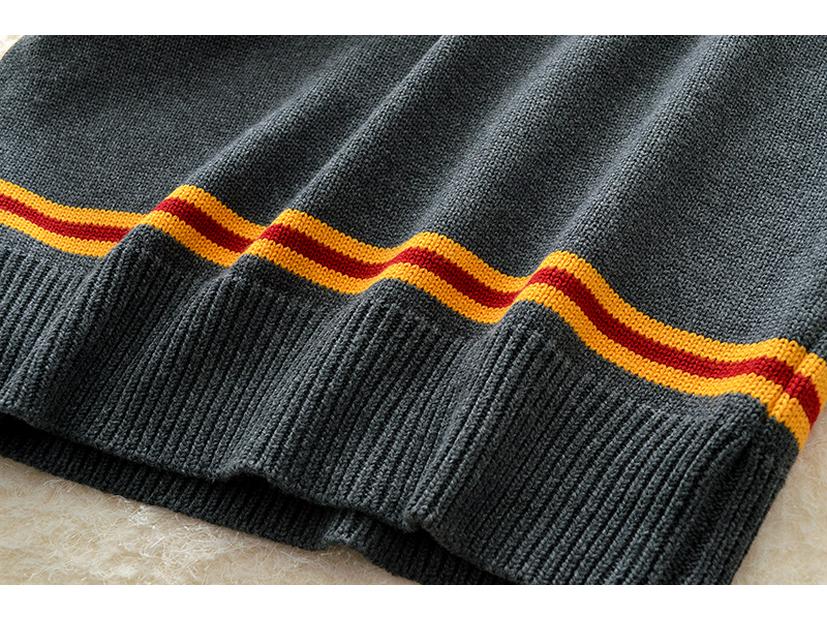 Unisex Gryffindor V-neck Sweater - Harry Potter Performance