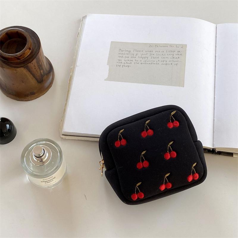 Embroidered Cherry Cosmetic Bags Handbag Earphone Lipsticks Sanitary Pads Storage Organizer Pouch Portable Women's Makeup Bag