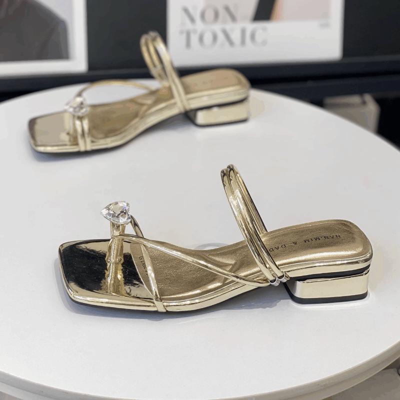 

Fashion Mid Heels Women Slippers Crystal Heeled Shoes Summer Luxury Slingback Sandals 2025 New Pumps Designer Fashion Dress Flip Flops 40 золотой