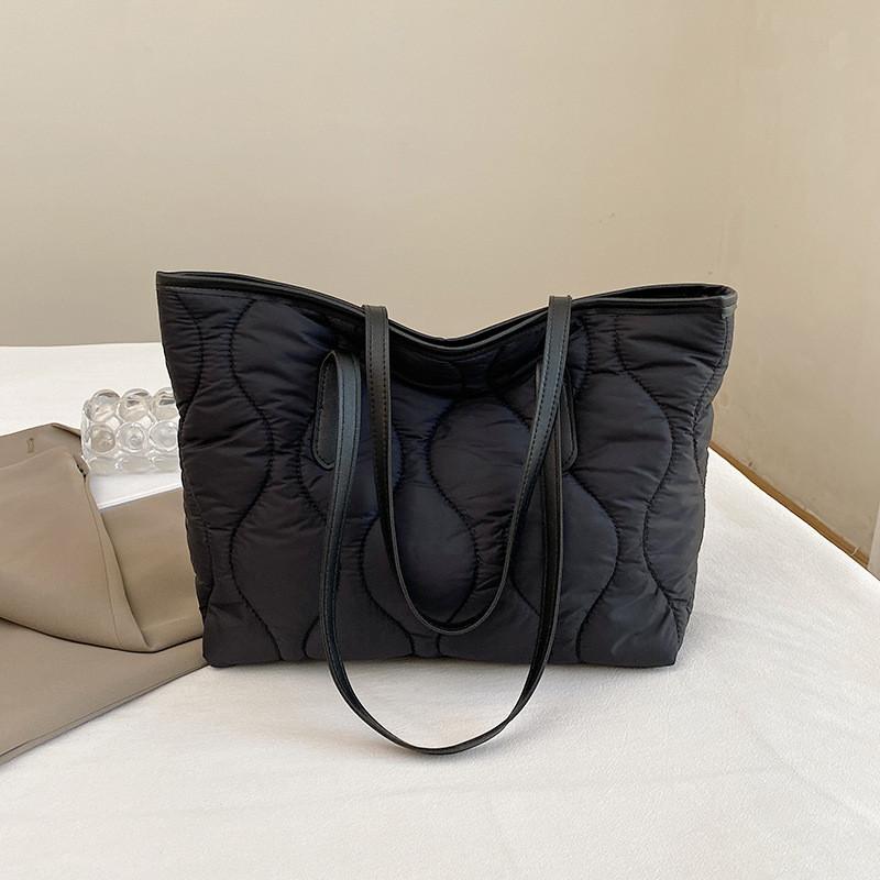 

Stylish And Spacious Women s Tote Bag In Black White Gray Green Perfect For Fall Commute чёрный
