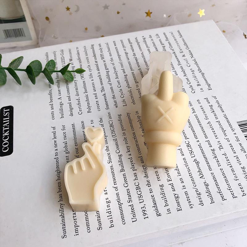 Gesture Candle Mold: Middle Finger Silicone Mold for DIY Creative Aromatherapy and Gypsum Cakes