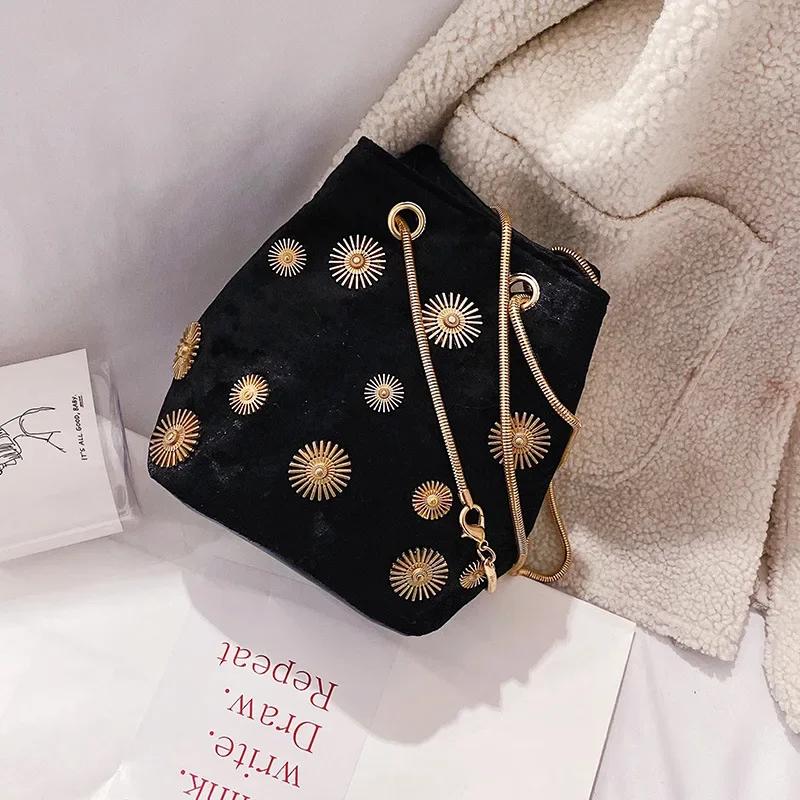 New Women's Shoulder Bags Bucket Bag Elegant Velvet Handbag Tote Crossbody Bag with Golden Chain Shoulder Strap